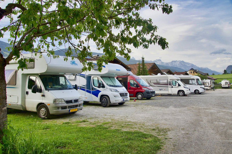 autocaravanas aparcadas